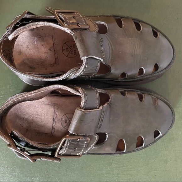 VTG England Made Dr Martens Fisherman's Sandals in Atlantic Green - Picture 4 of 9